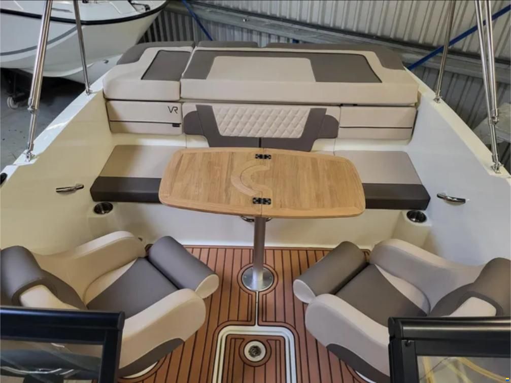Bayliner VR4
