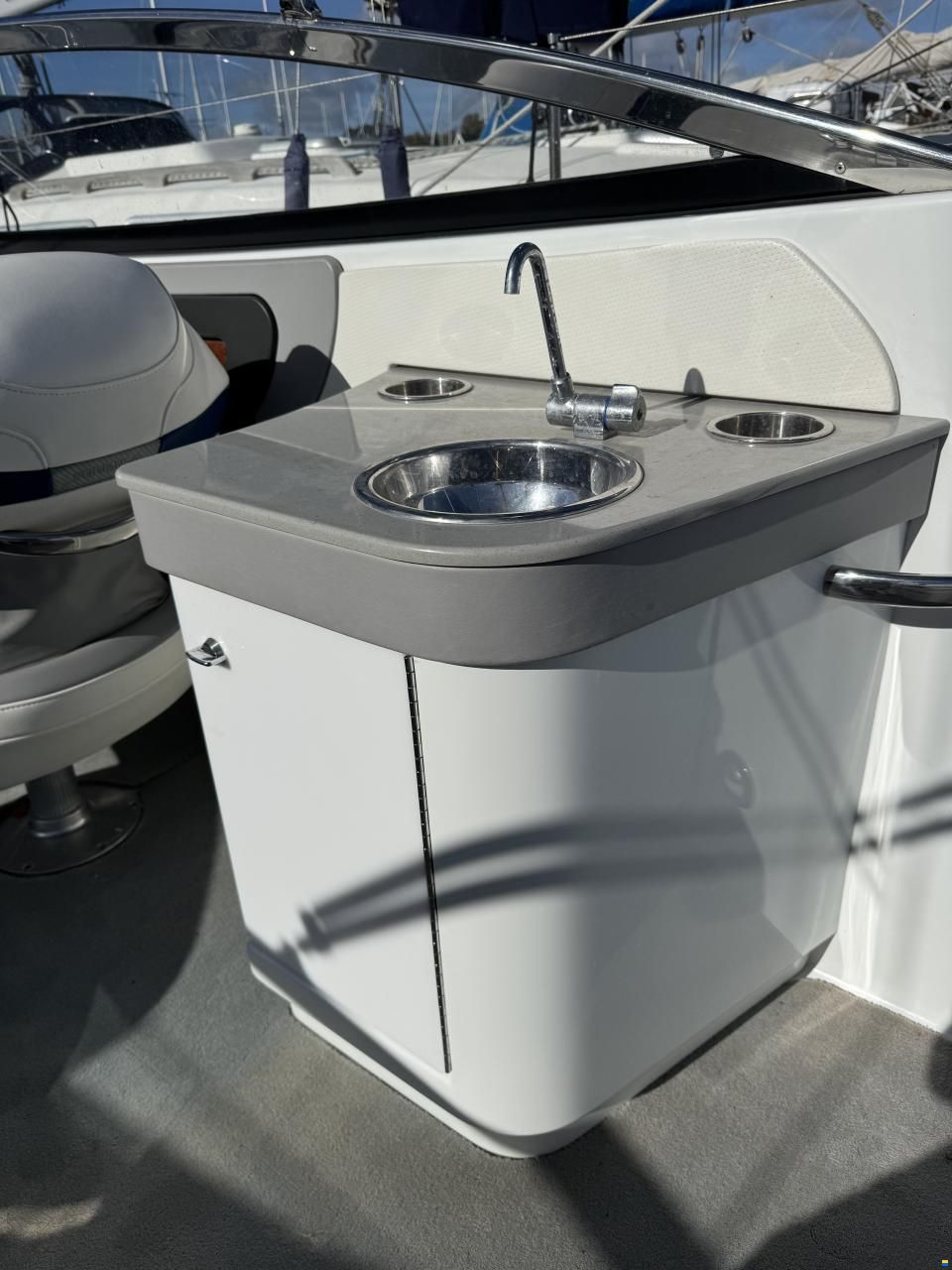 Formula 270 Sun Sport