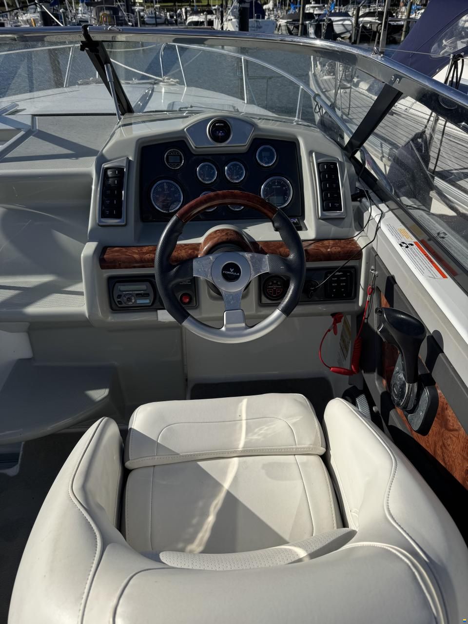 Formula 270 Sun Sport