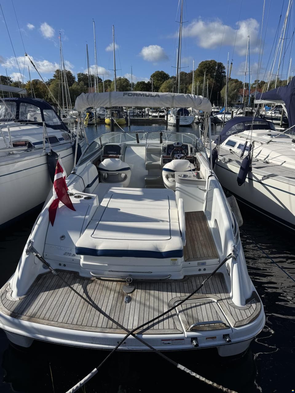 Formula 270 Sun Sport