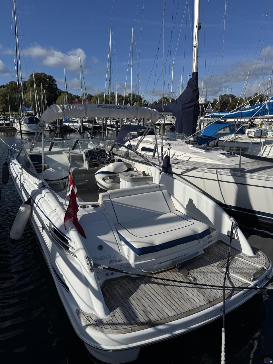 Formula 270 Sun Sport