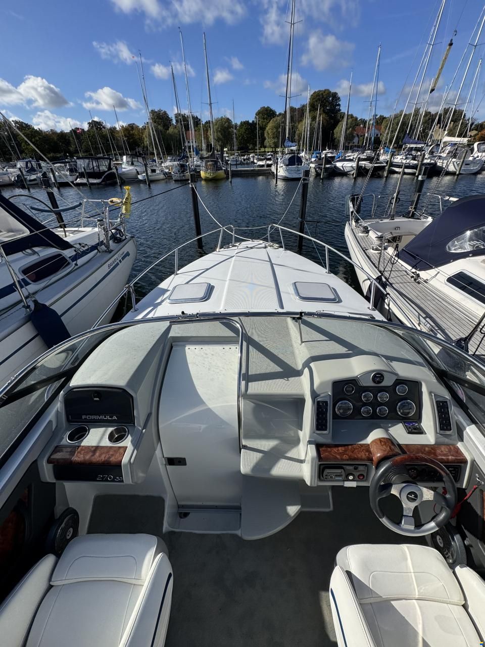 Formula 270 Sun Sport