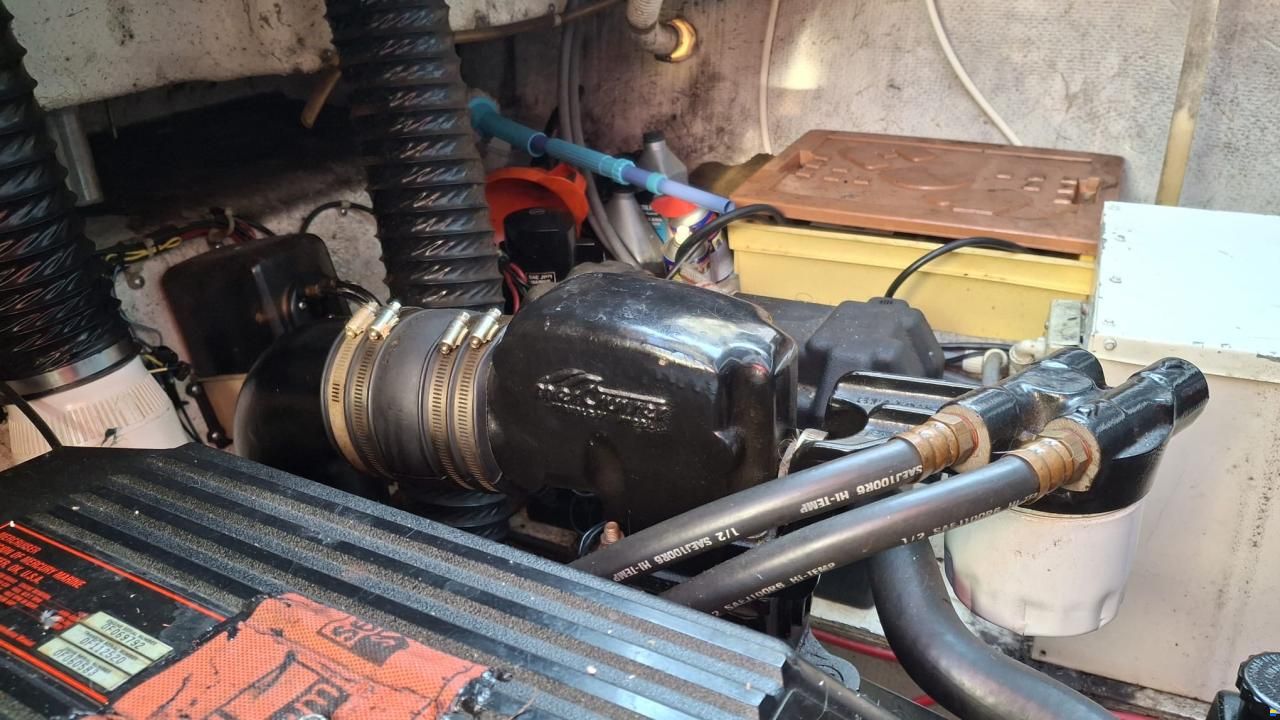 Maxum 2700 SCR
