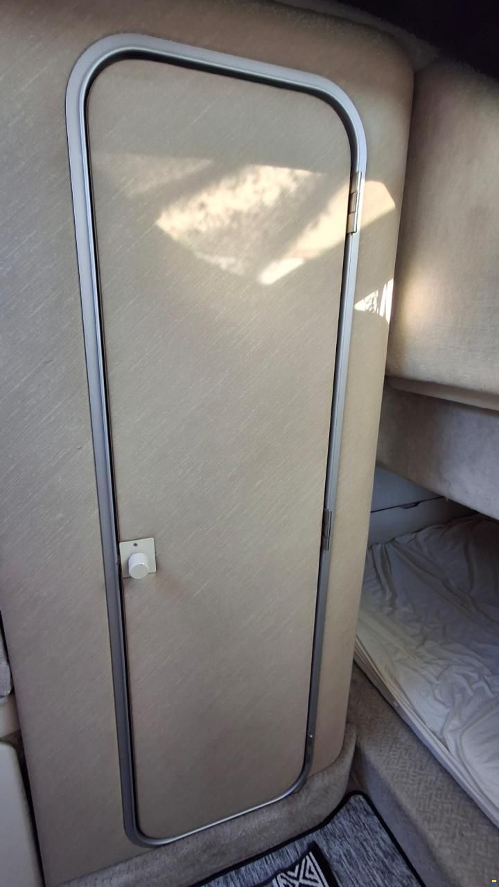 Maxum 2700 SCR