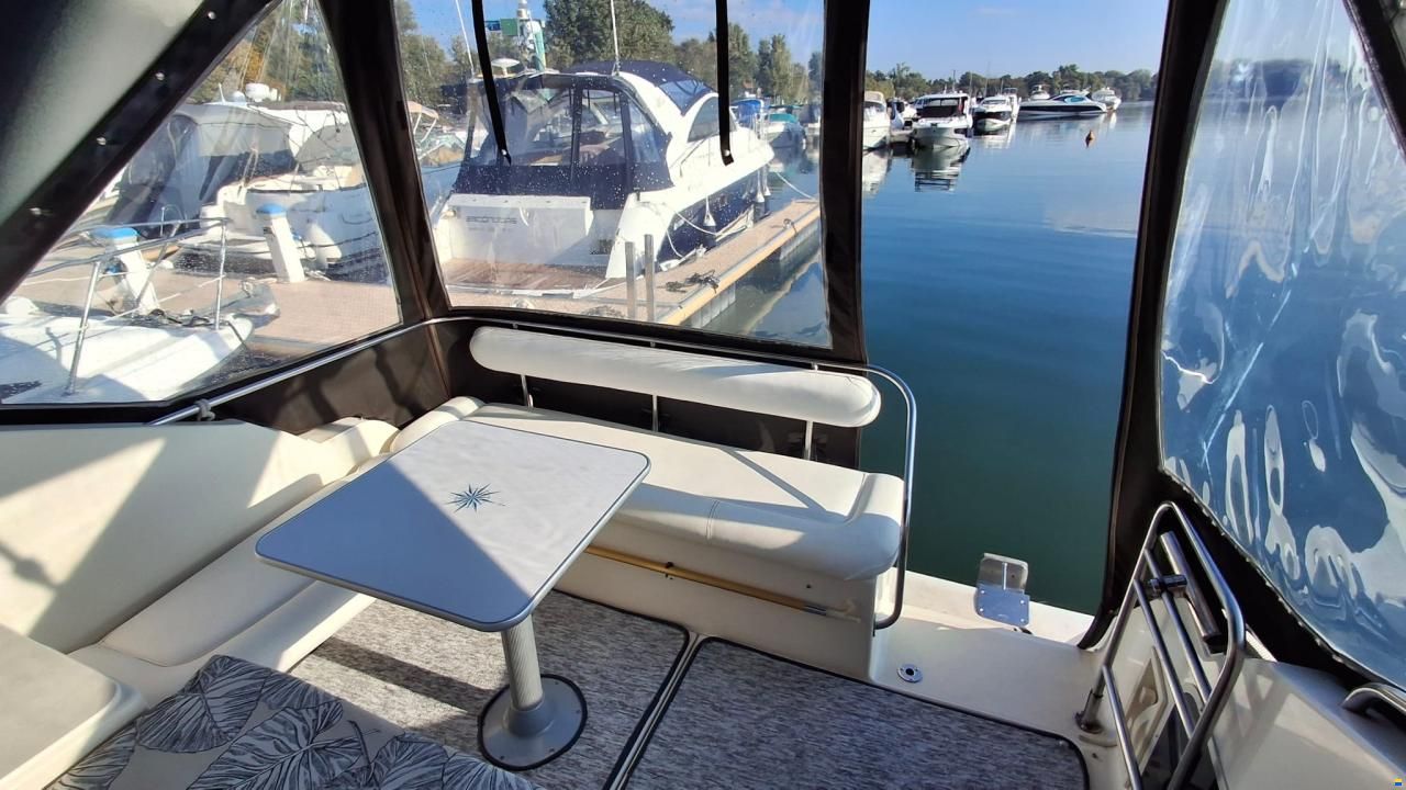 Maxum 2700 SCR