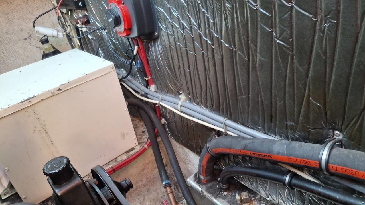 Maxum 2700 SCR