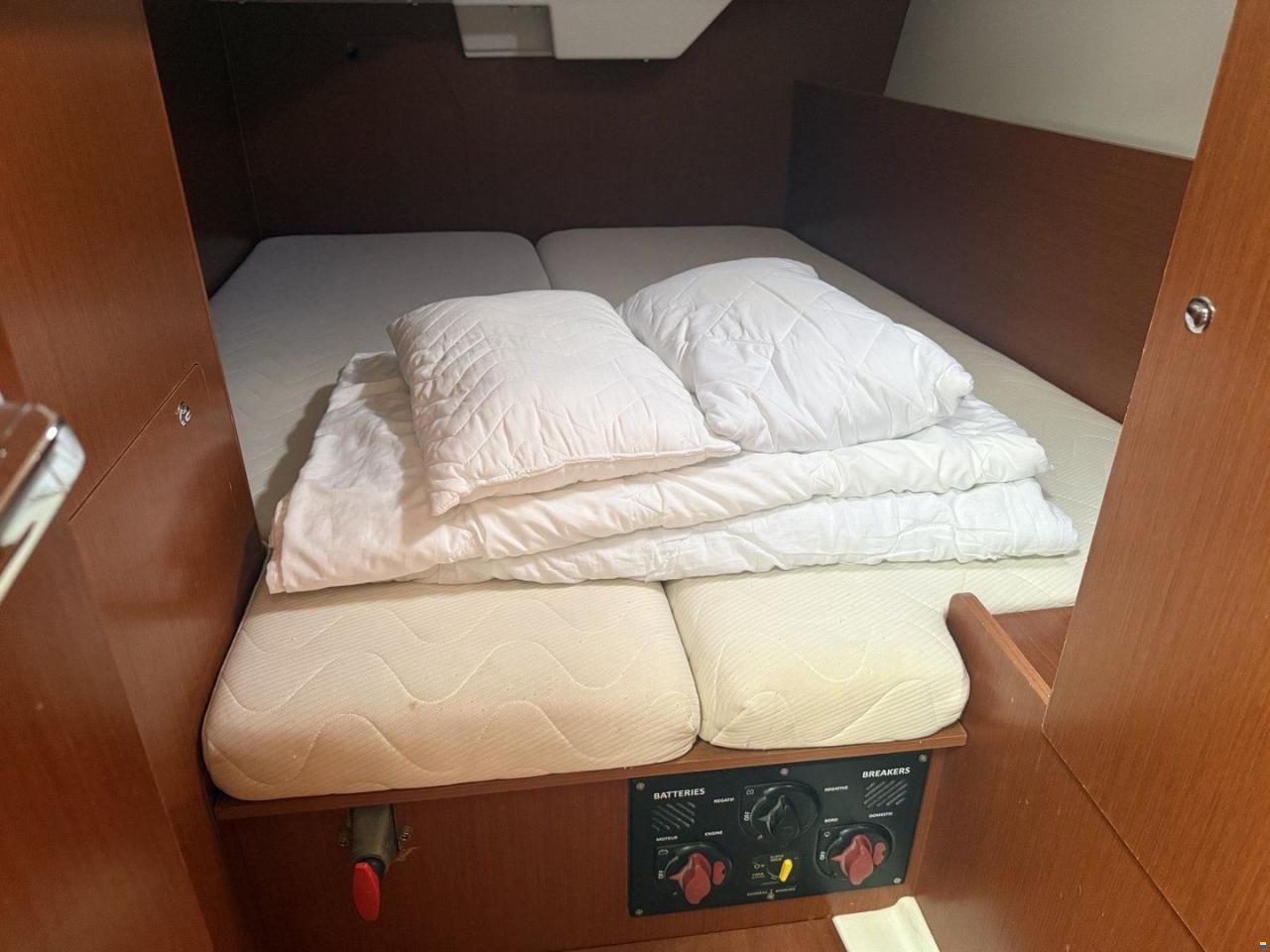 Beneteau OCEANIS 38.1