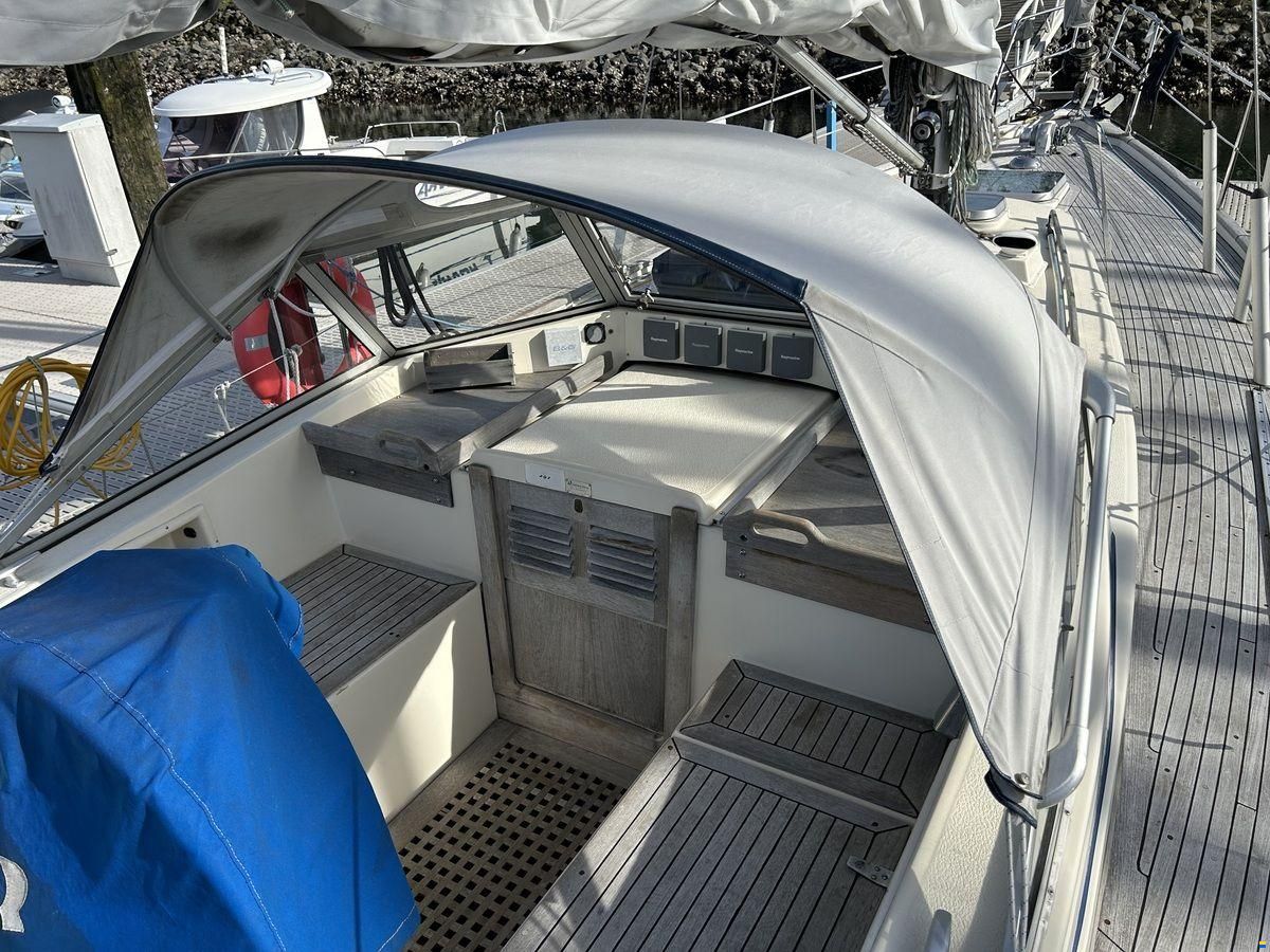 Hallberg-Rassy 352