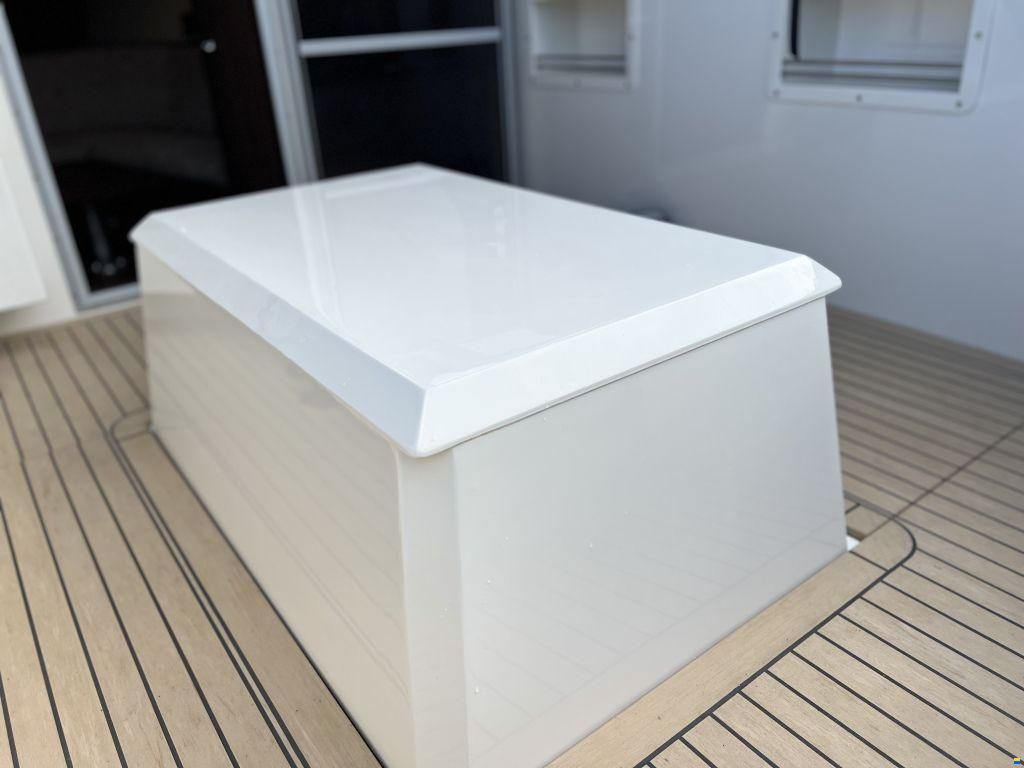 IJzendoorn Yachts Tender Cabin 800