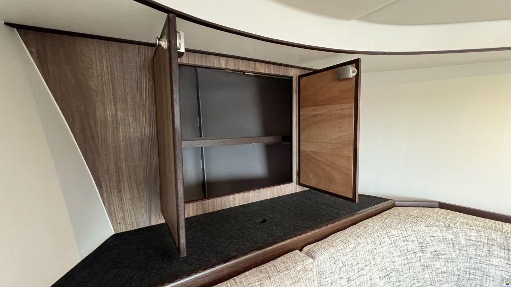 IJzendoorn Yachts Tender Cabin 800