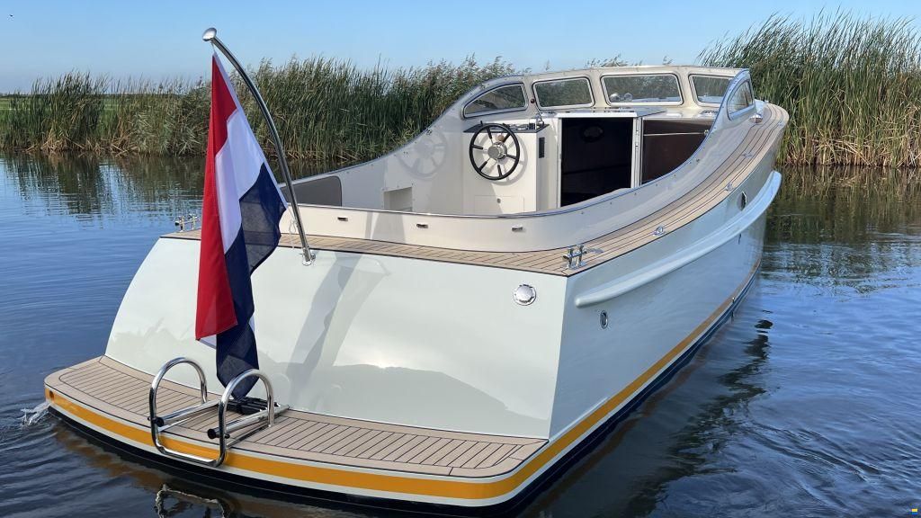 IJzendoorn Yachts Tender Cabin 800