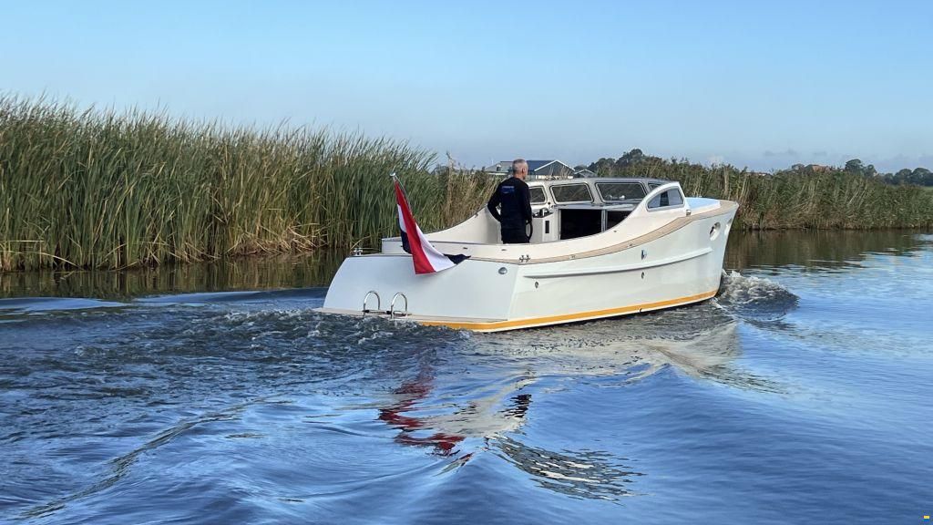 IJzendoorn Yachts Tender Cabin 800