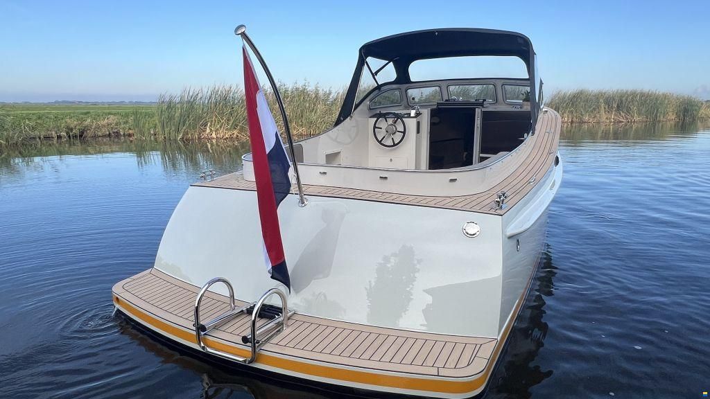 IJzendoorn Yachts Tender Cabin 800