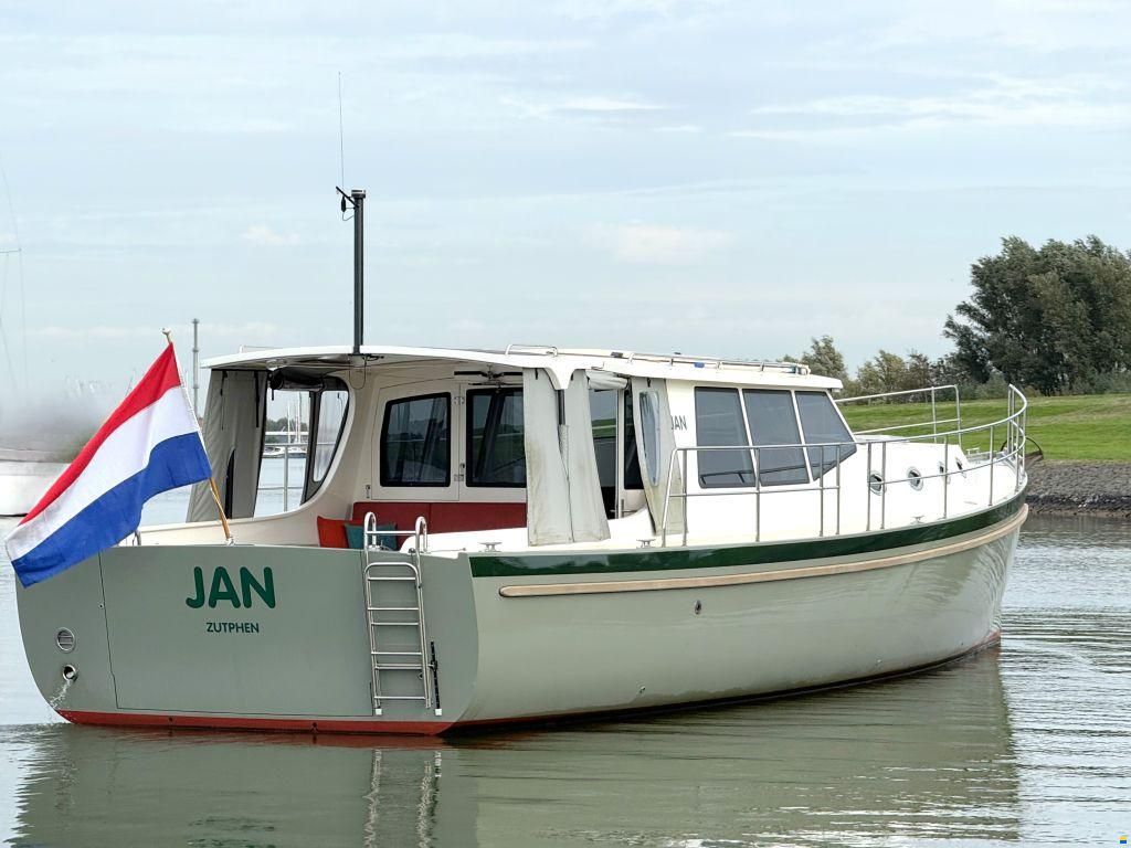 Nigel Irens Rangeboat 46 low displacemen