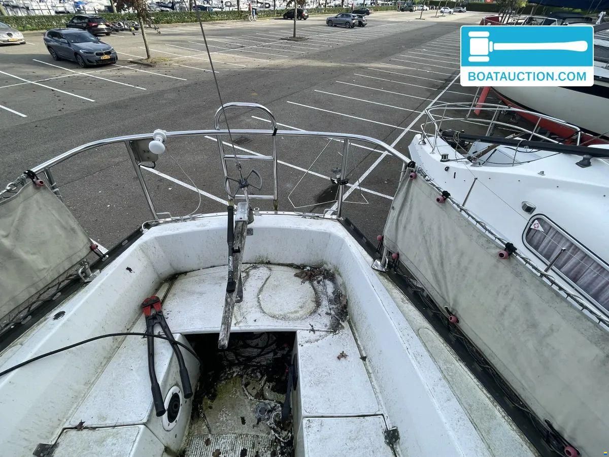 Standfast Loper 27