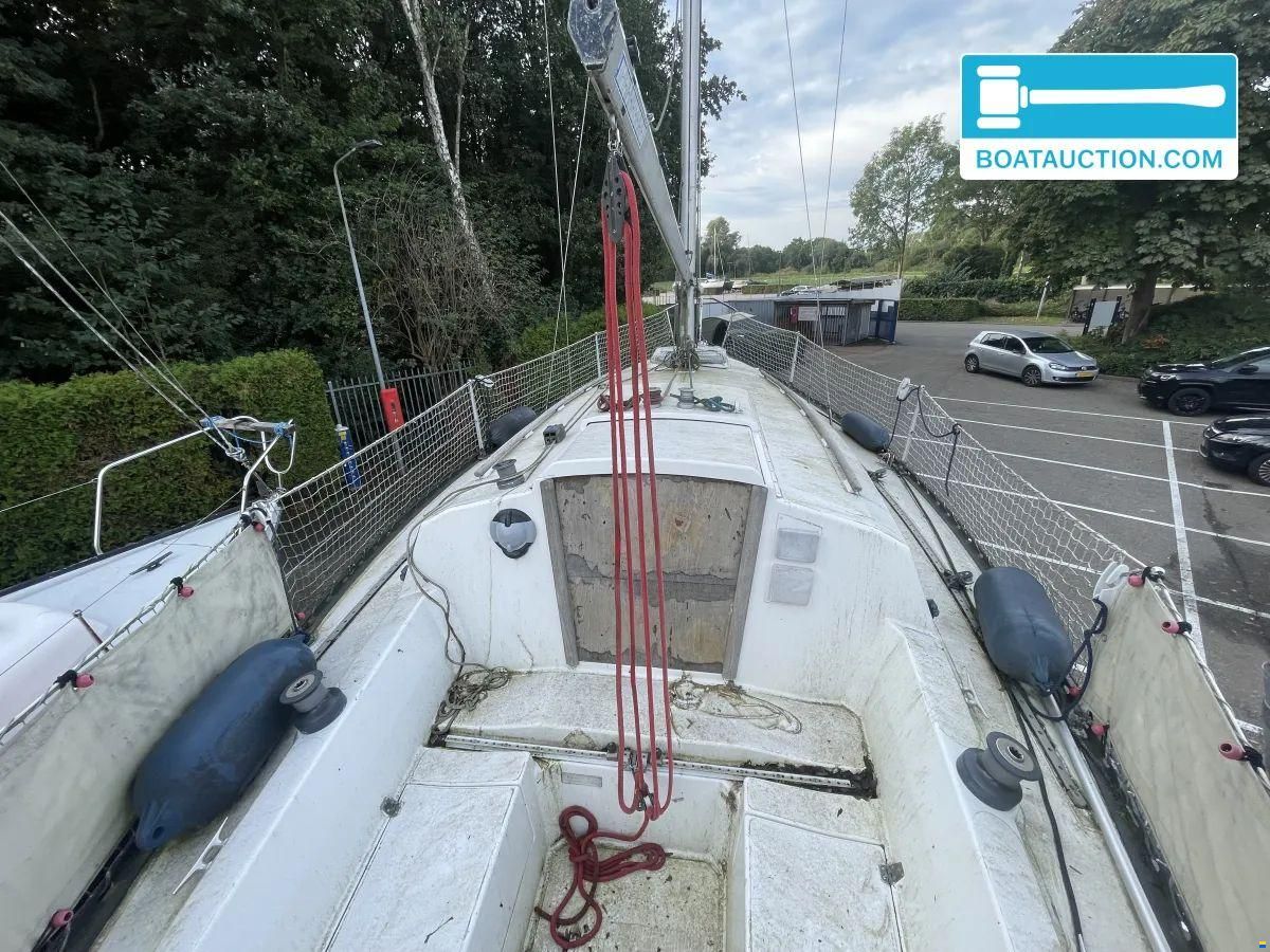 Standfast Loper 27