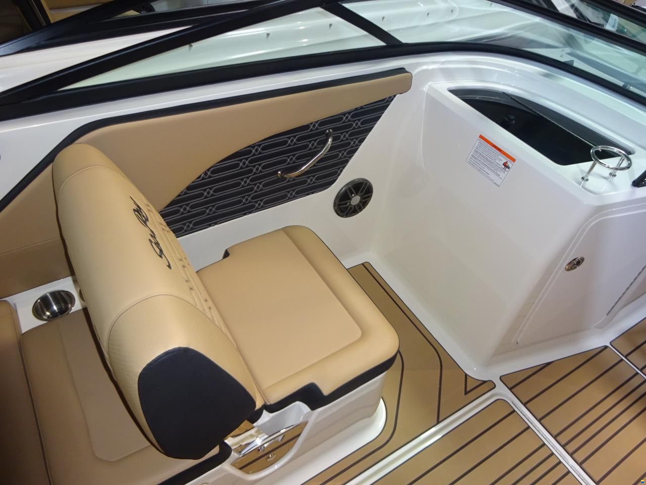 Sea Ray 210 SPX