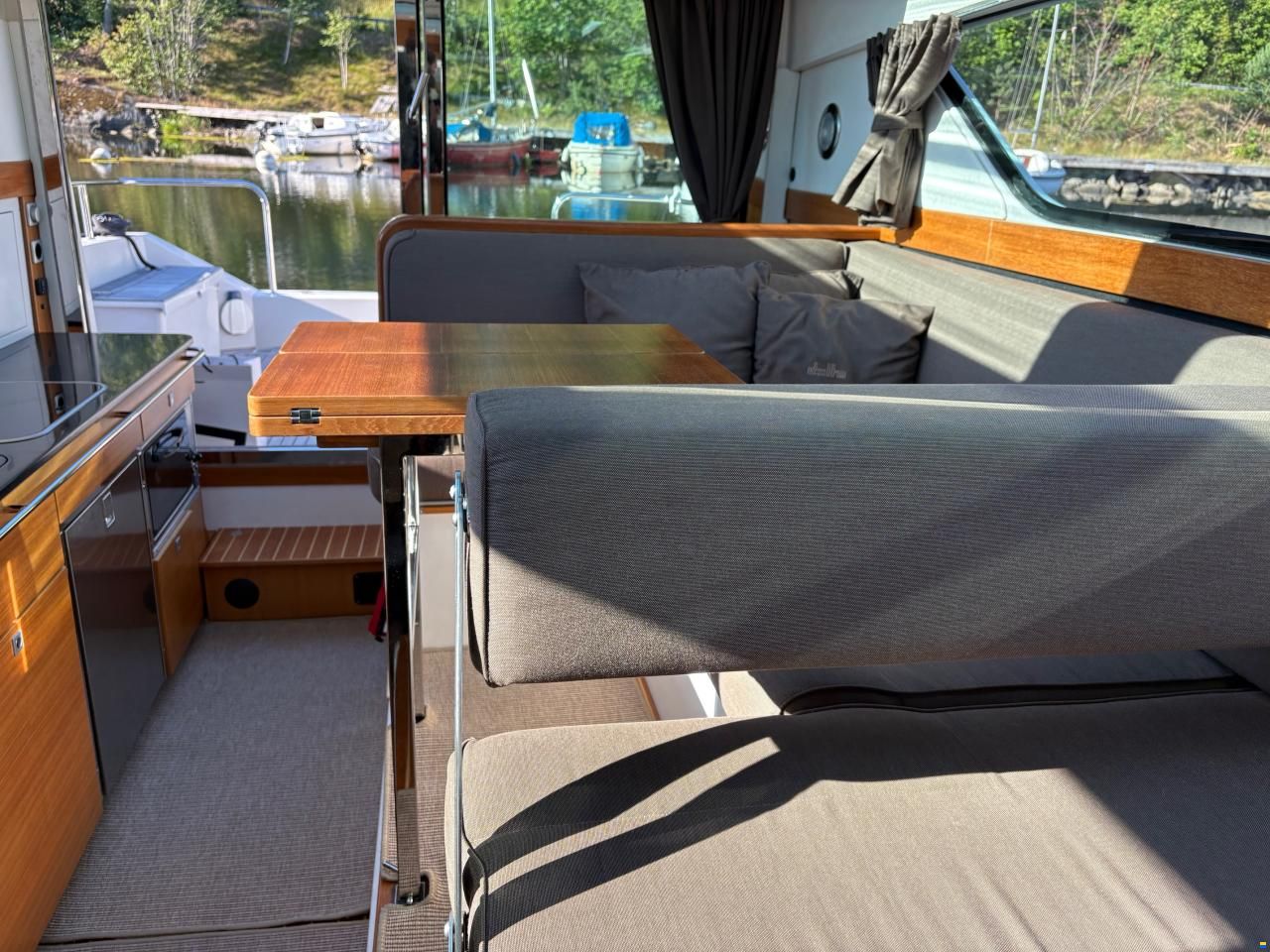Delta Powerboats 34 SW