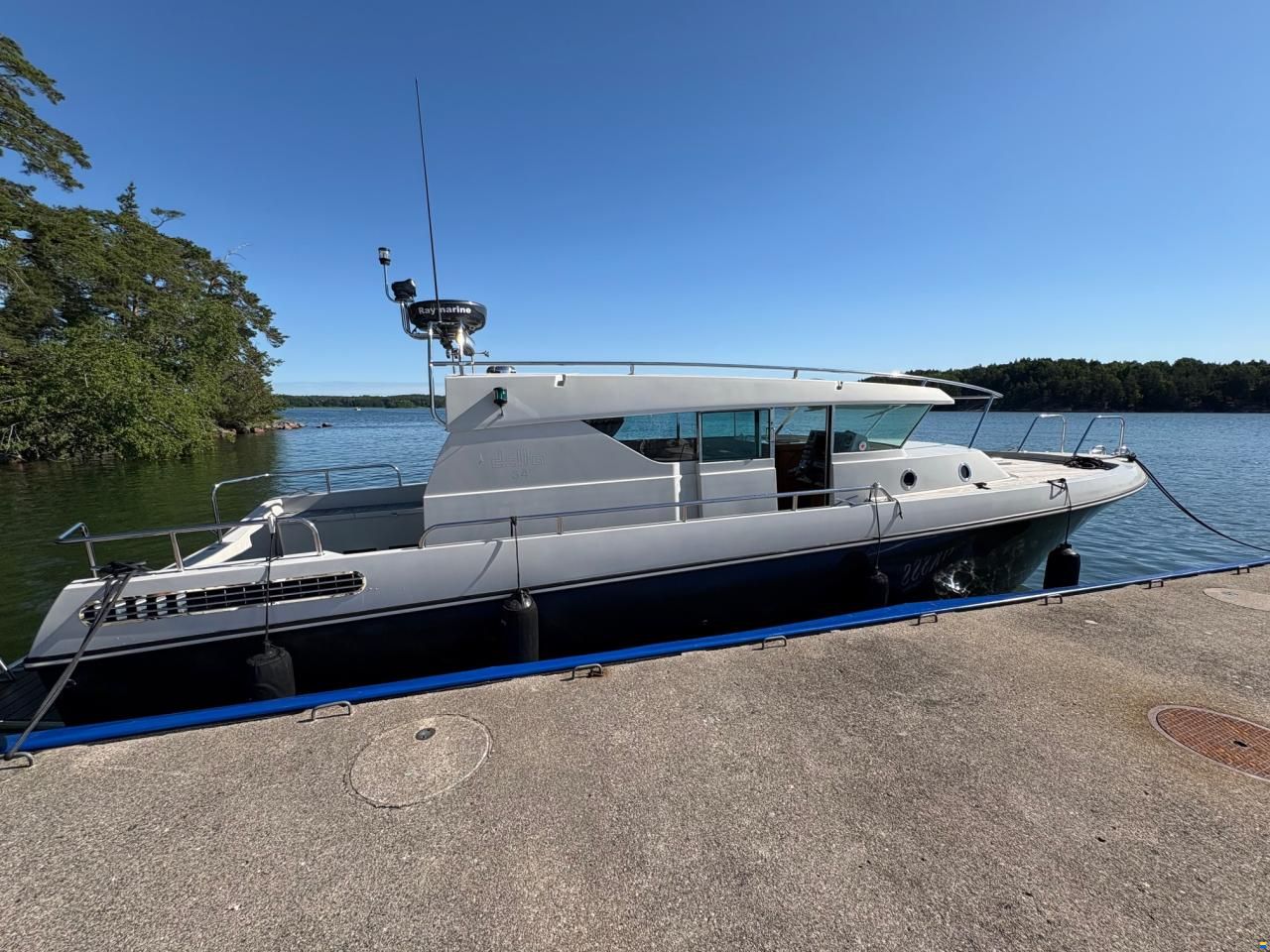 Delta Powerboats 34 SW