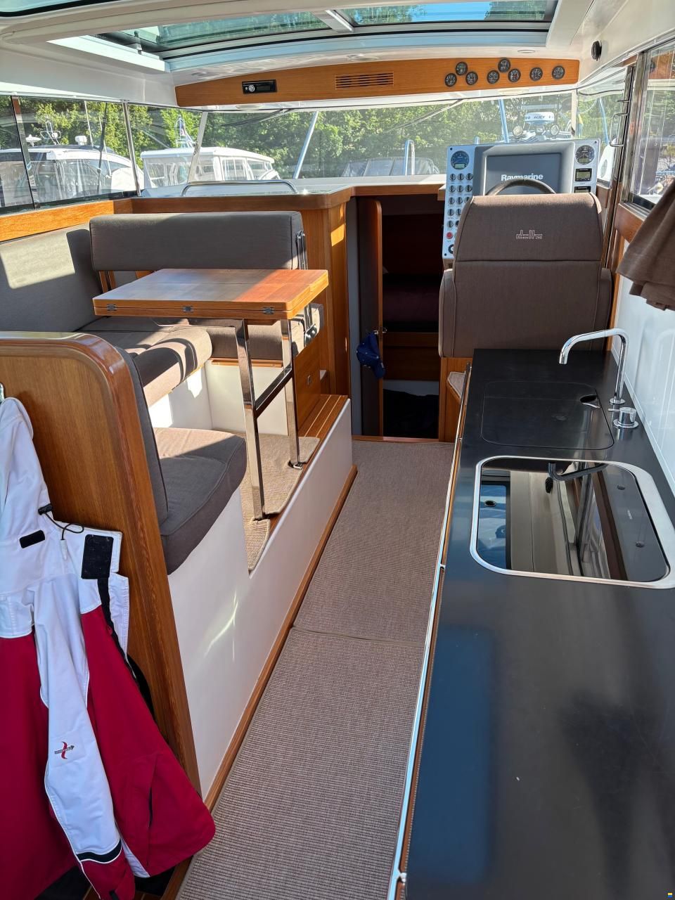 Delta Powerboats 34 SW