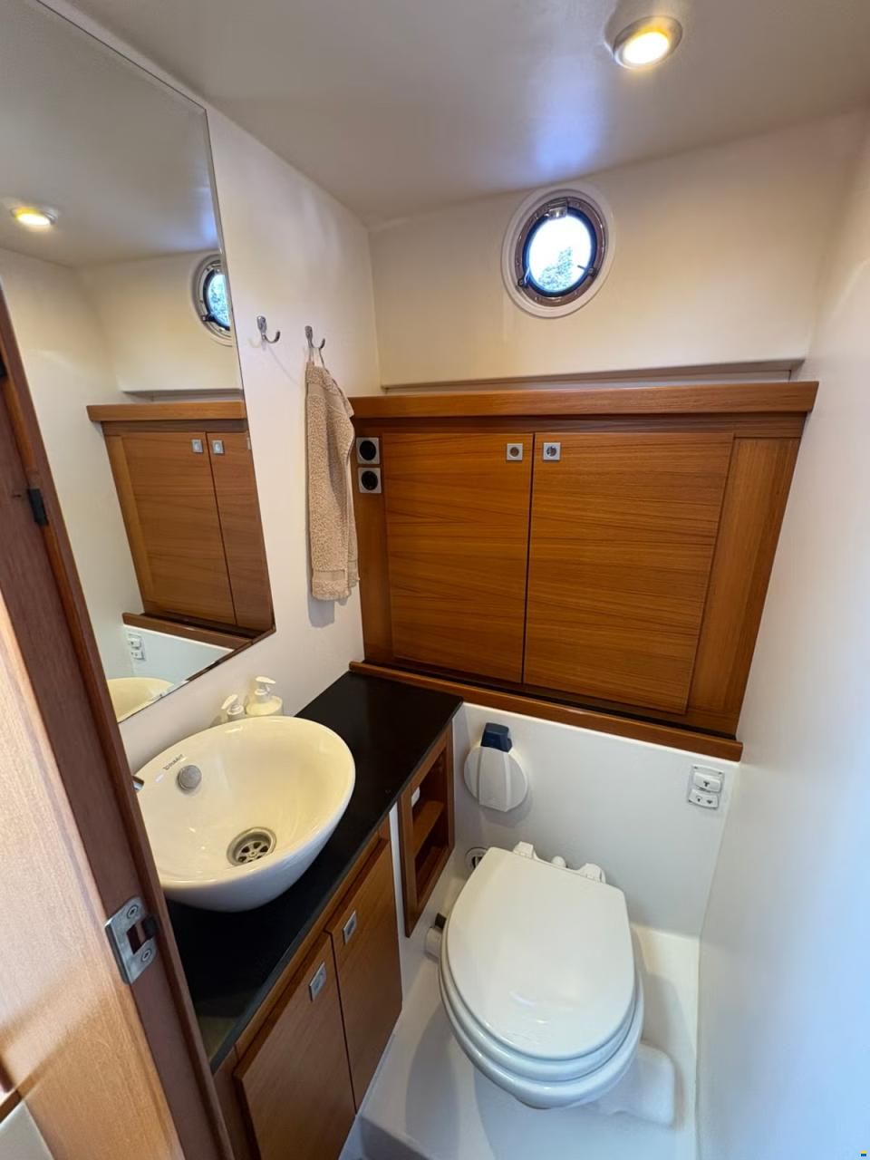 Delta Powerboats 34 SW