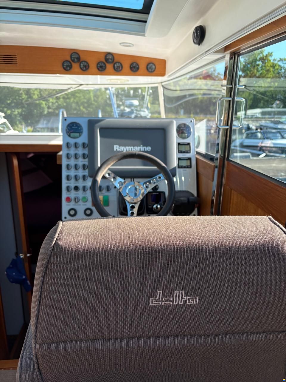 Delta Powerboats 34 SW