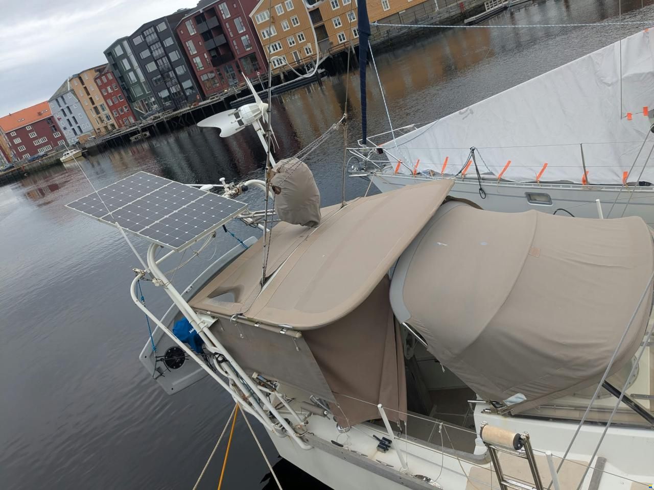 Promovoile / Galapagos 45