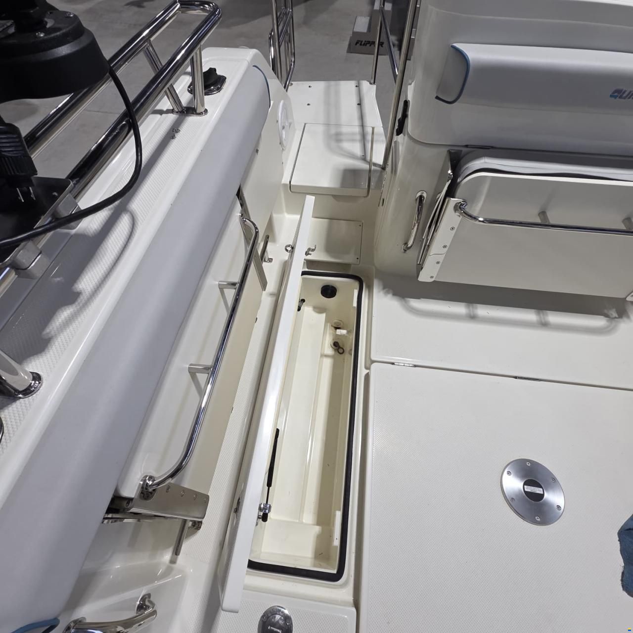 Quicksilver Captur 705 Pilothouse