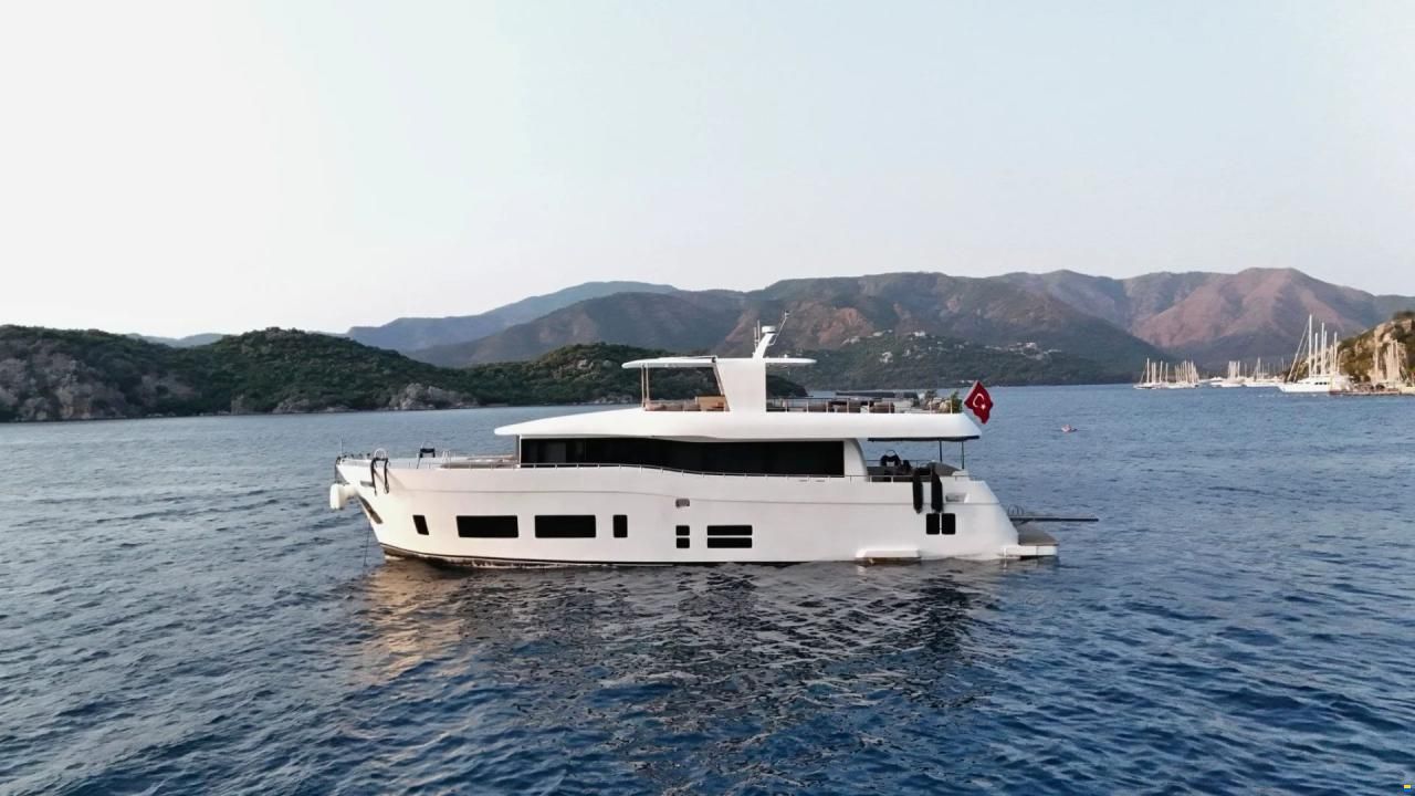 Custom Trawler 26m