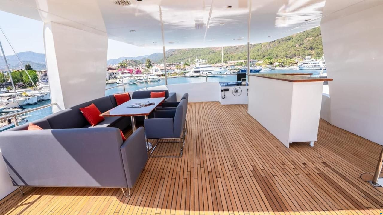 Custom Trawler 26m