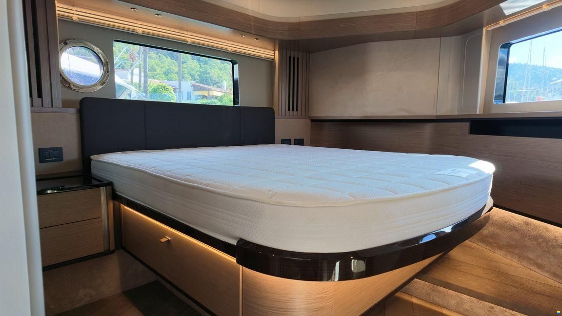 Absolute Navetta 52
