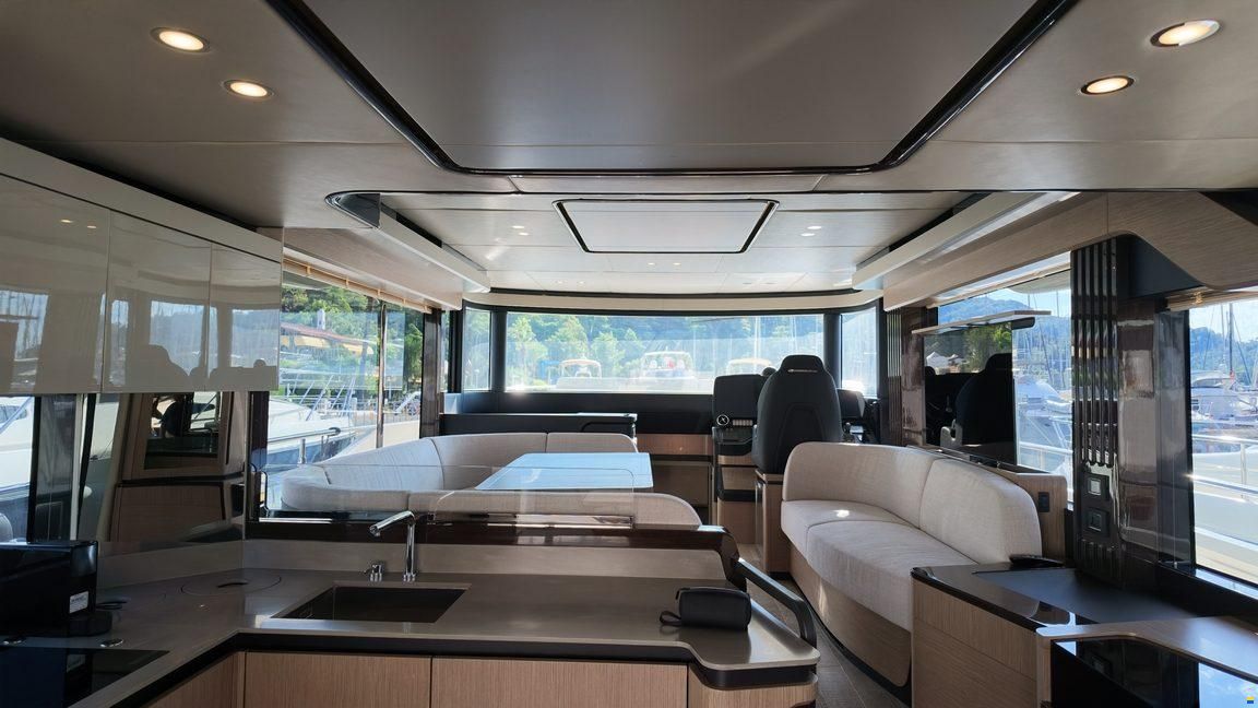 Absolute Navetta 52