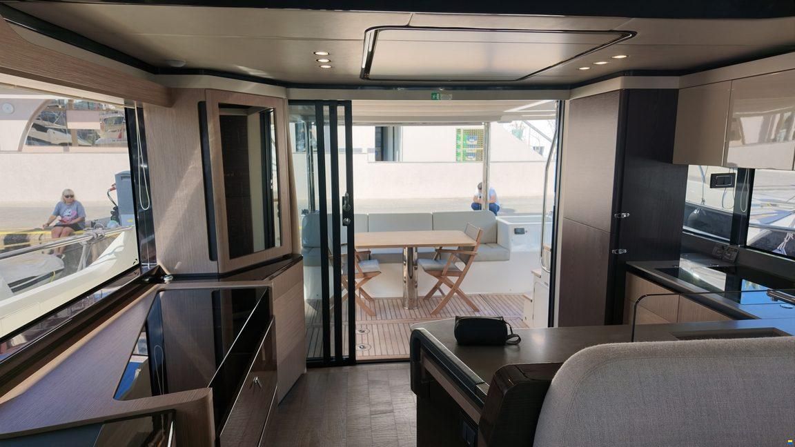 Absolute Navetta 52