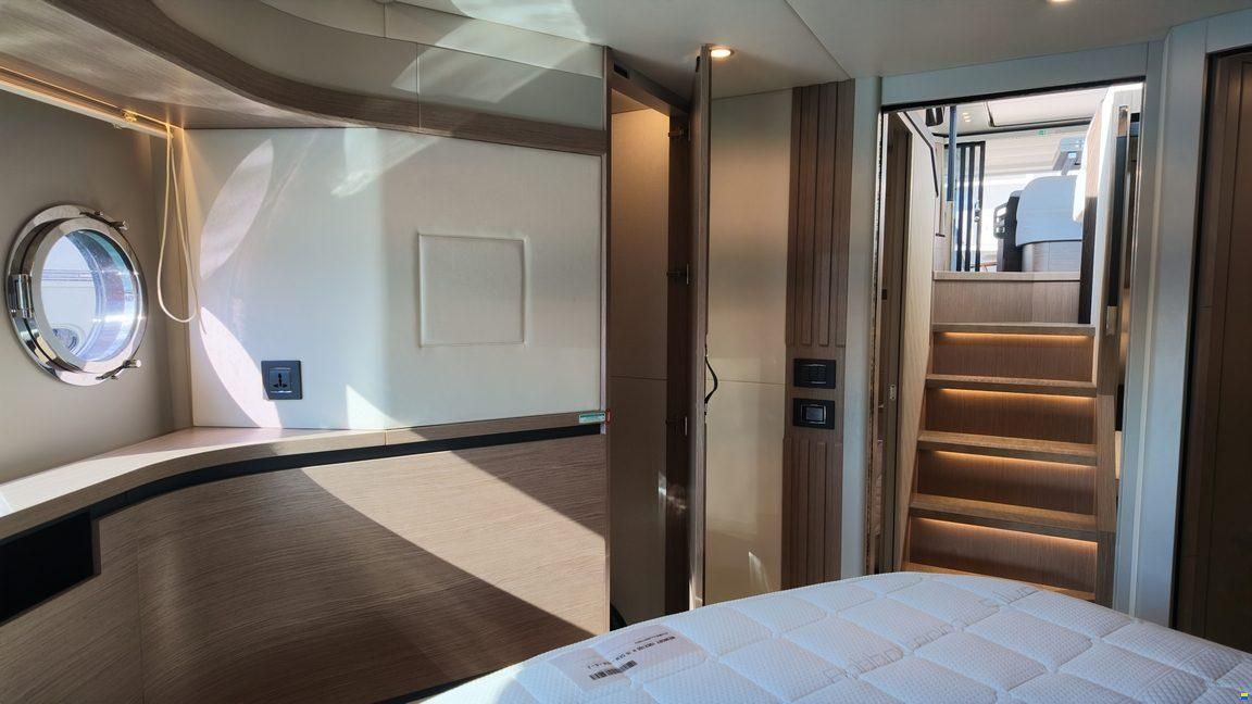 Absolute Navetta 52
