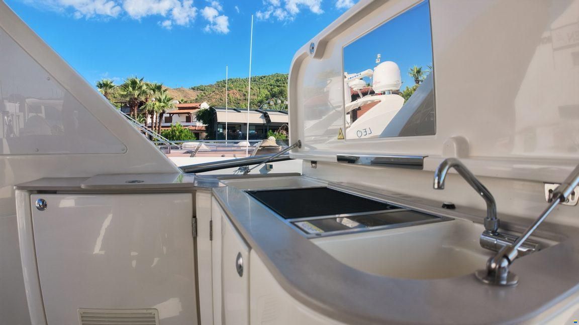 Absolute Navetta 52