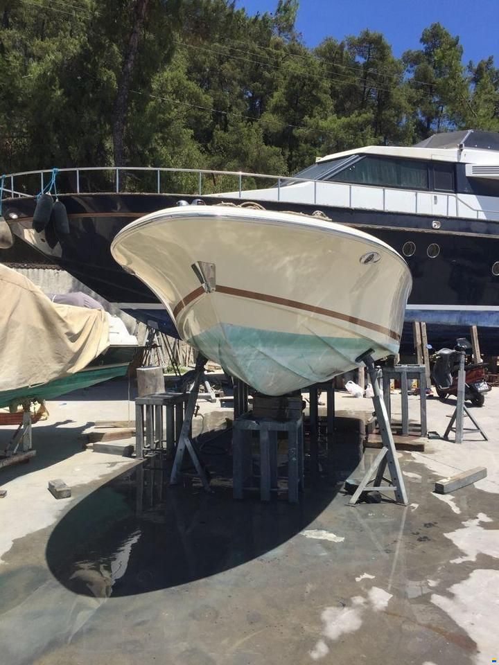 Chris Craft Launch 22