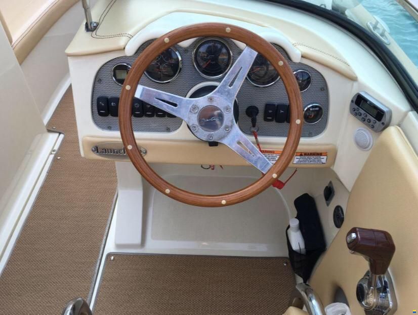 Chris Craft Launch 22