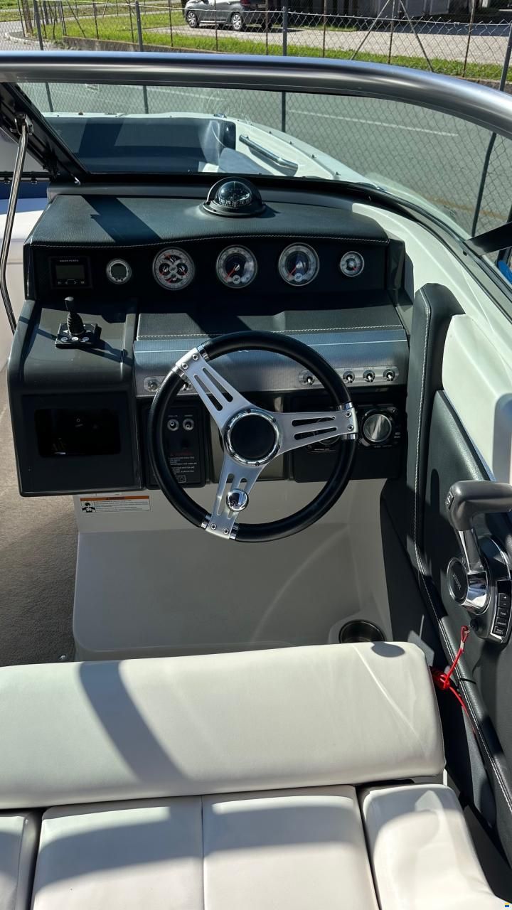 Four Winns 262 SL