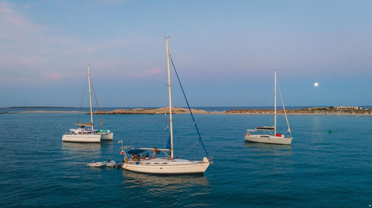 Bavaria 42