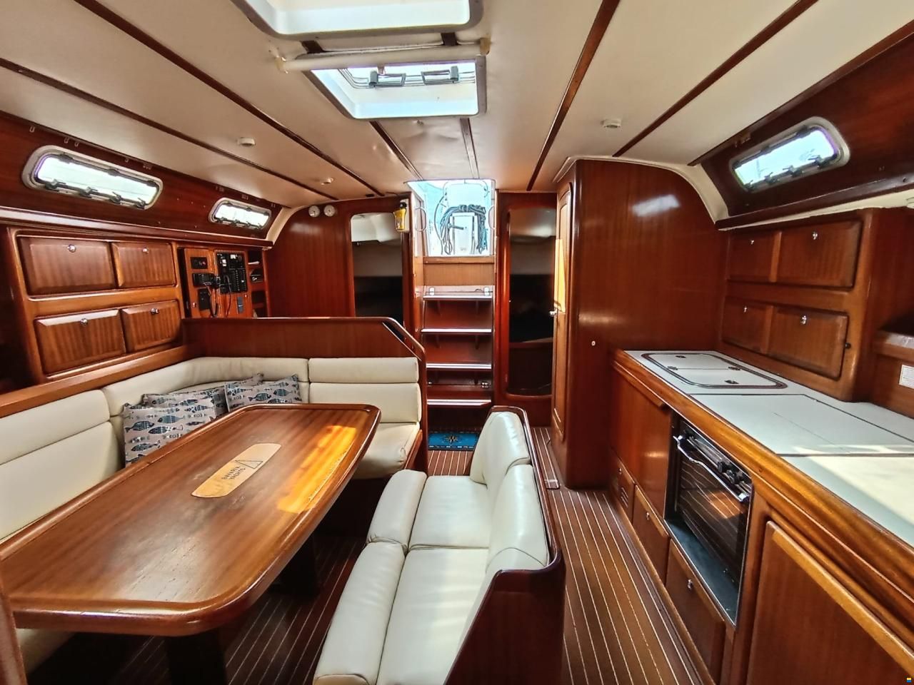 Bavaria 42