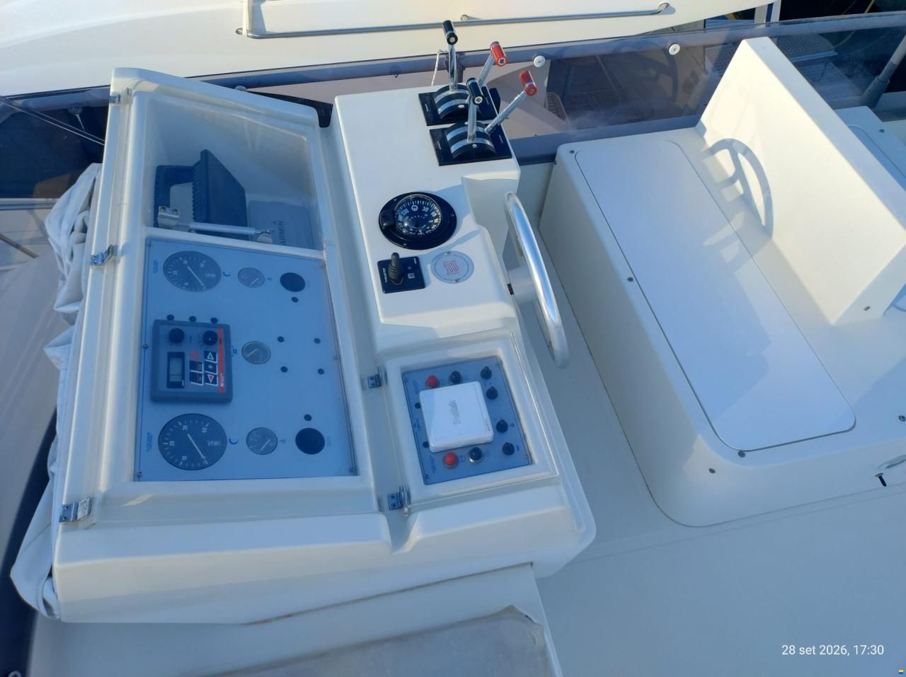 Ferretti 120