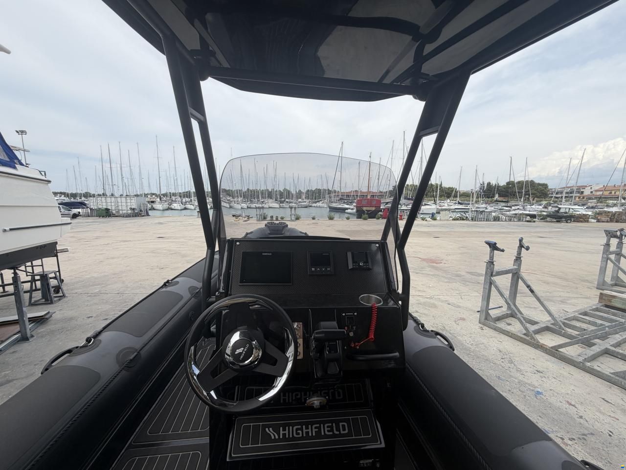 Highfield Partol 700 HYP inkl. 200PS Honda - Barco