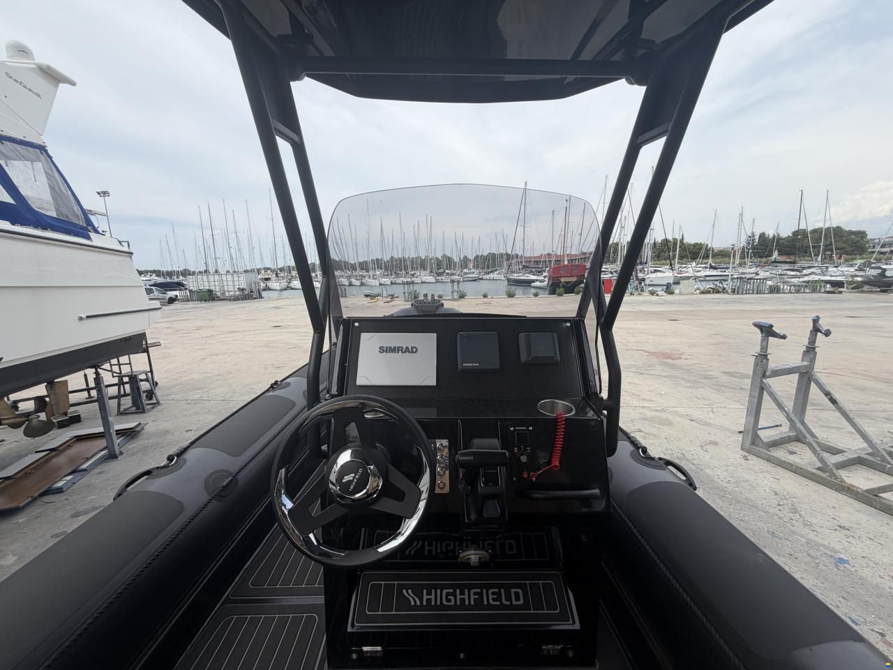 Highfield Partol 700 HYP inkl. 200PS Honda - Barco