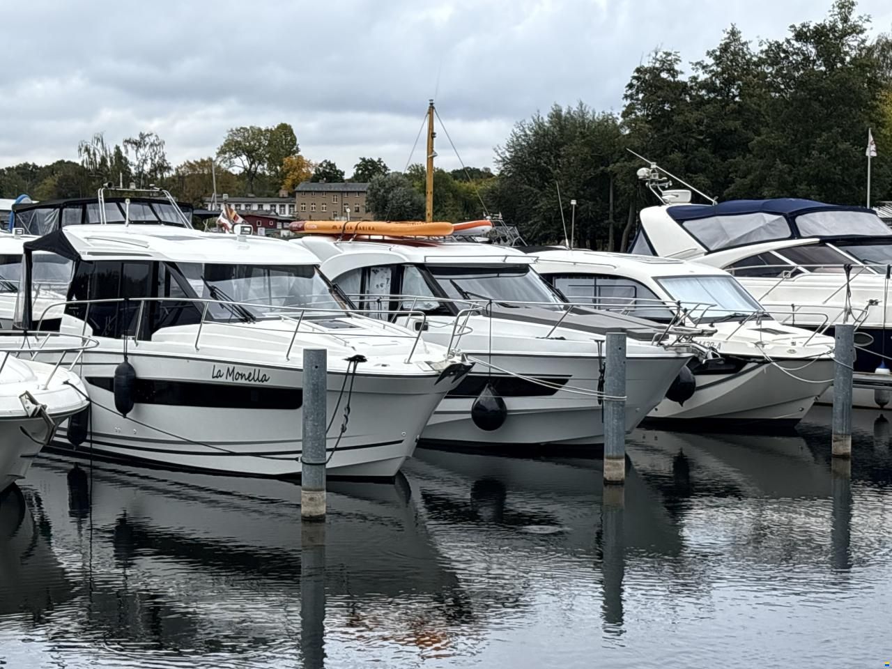 Jeanneau Merry Fisher 895
