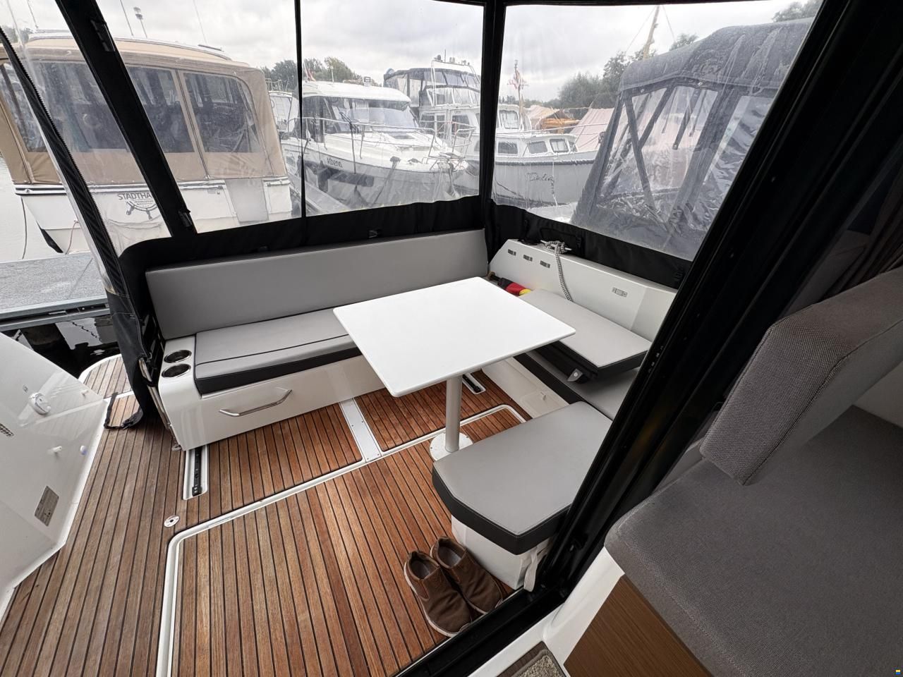 Jeanneau Merry Fisher 895