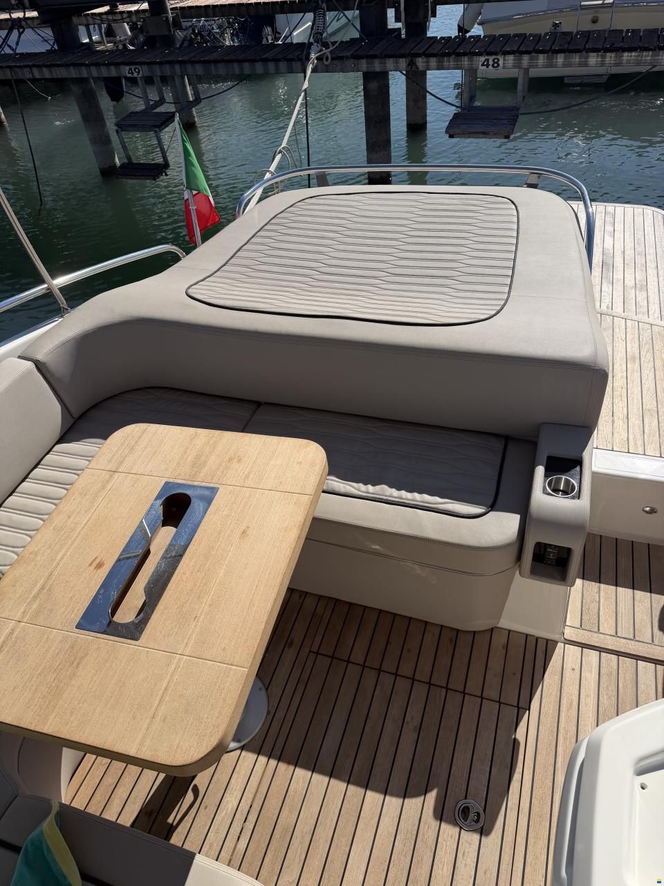 Cranchi Endurance 30