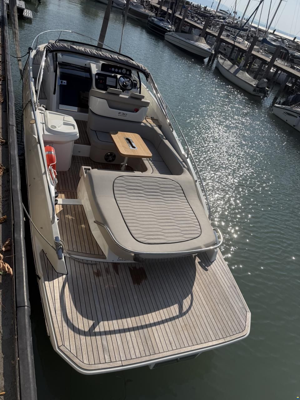 Cranchi Endurance 30