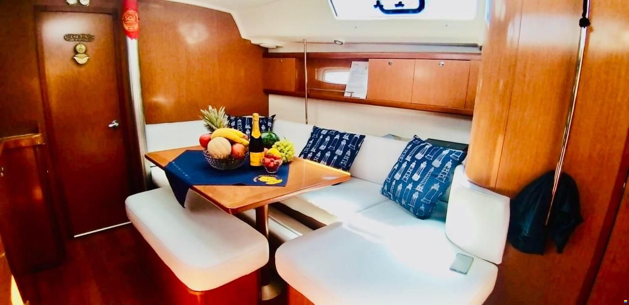 Beneteau Oceanis 40