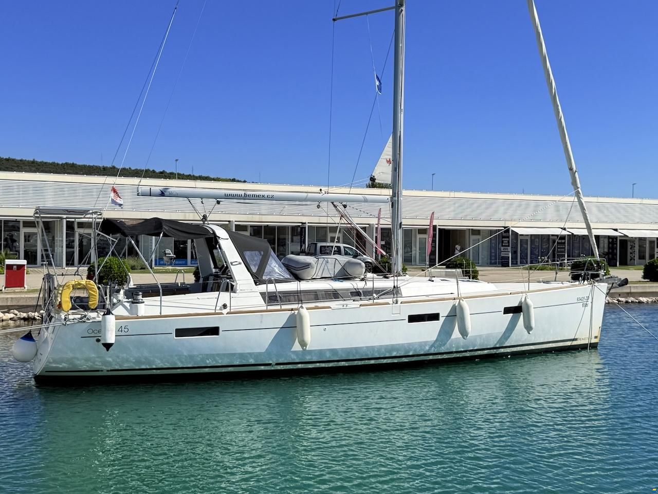 Beneteau Oceanis 45