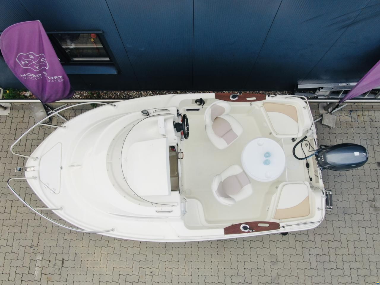 Quicksilver 430 Activ Cabin